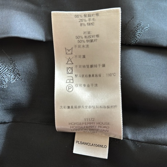 Burberry trench coat - Picture 9 of 16